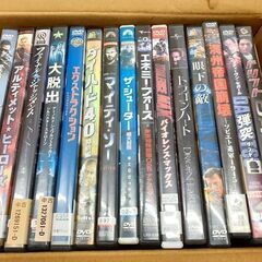 中古DVD 33本 まとめて 映画　洋画・邦画　アクション、コメディ、ホラー、歴史、ブルース・ウィリス　札幌市 平岸店の画像