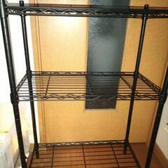 黒いスチールラック。決まりました。