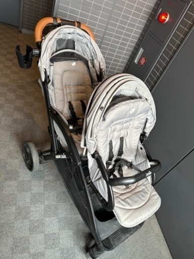 2人乗りベビーカー エヴァライトデュオ