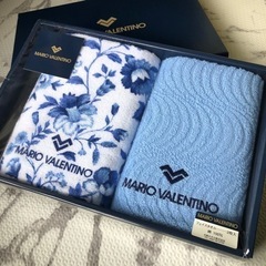 ✨新品未使用✨フェイスタオル　ヴァレンティノMARIO VALENTINO箱入りの画像