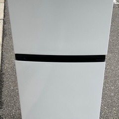 【RKGRE-273】特価！ハイセンス/Hisense/120L 2ドア冷凍冷蔵庫/HR-B1202/中古品/2020年製/当社より近隣無料配達！