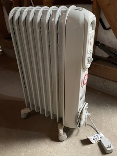 デロンギ　オイルヒーター　引き取り限定