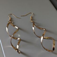フックピアス2点セット（新品）の画像