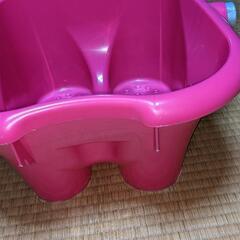 【未使用品】フットバスバケツ 蛍光ピンク 足浴バケツの画像