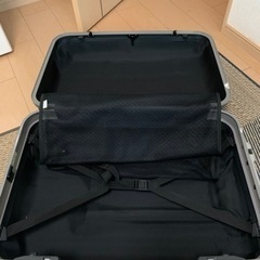 キャリーケース！現場用、物置用として？カギ無し塗装剥がれありの画像