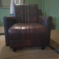 ソファ　２つの画像