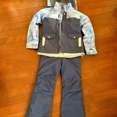 （決まりました）スキー　ウェア　女の子用　140cm