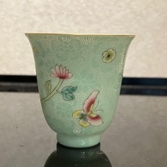 大人気！まとめ一覧 新品未使用】遊茶景徳鎮粉彩扒花 30ml 苹果緑（花蝶） 茶杯 工芸品