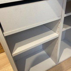 デスク　L字型　北欧系配色の画像