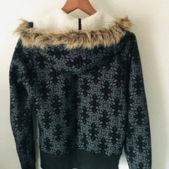 フード付パーカー　アメリカで購入　M〜L ファー付　内側ボアの画像