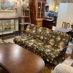 飛騨産業 キツツキマーク 穂高 リビングチェア3脚、オットマンセット