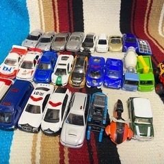 トミカ30台&お片付けボックスセット♪の画像