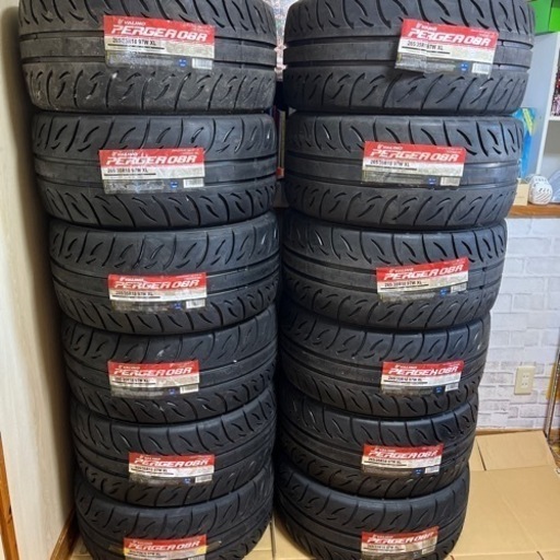 <お値下げ中>タイヤ　ヴァリノペルギア　08R