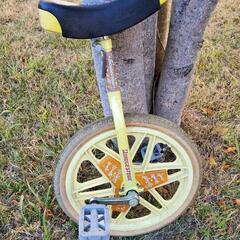 一輪車　子供用　遊具　黄色の画像