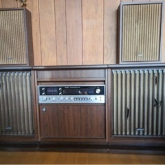一件お問い合わせあり。昭和レトロ家具調レコードプレーヤー【代理投稿】