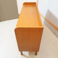 IDEE(イデー)のANTON(アントン)サイドキャビネットです。モダン