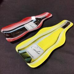 ワインボトル型 絵皿 2個セットの画像