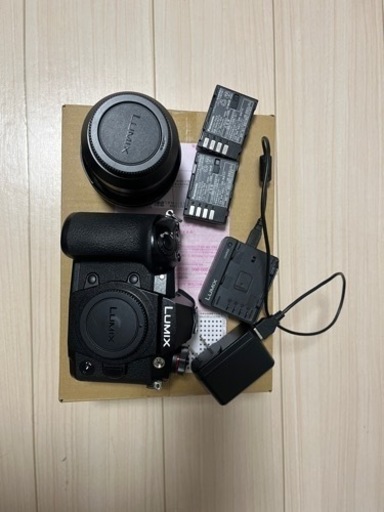 パナソニック LUMIX DC-G9 ＋ 標準ズームライカDG LEICA DG VARIO-ELMARIT 12-60mm  中古品　多少傷、汚れあり　実用全く問題なし！