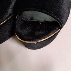 ベロアのサンダルの画像