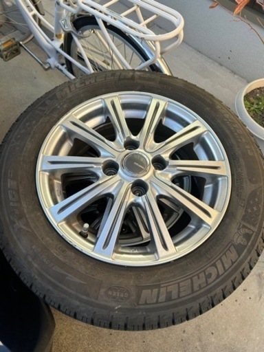 高性能スタッドレスタイヤ、ミシュラン製X-ICE XI3 のホイール付き