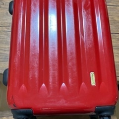 キャリーケース　欠損あり