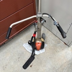 草刈機　刈払機　エンジン刈払機　肩掛け農業機械　KIORITZの画像