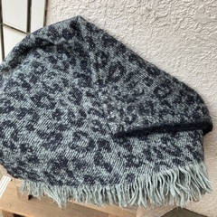 ストール マフラー 膝掛け ショール ヒョウ柄 ギャル 黒 ブラ...