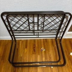 ベット落下防止柵？