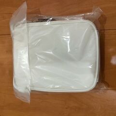 ちいかわ　GU　コラボポーチの画像