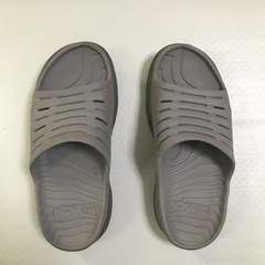 ホカオネオネ　サンダル　27cm