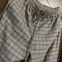 GU チェックパンツ　Mの画像