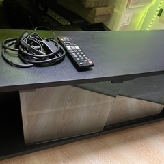 テレビ台、テレビの画像