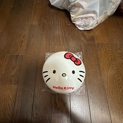 新品未使用　ハローキティーお掃除ロボット