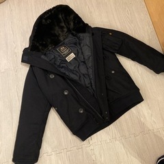 💡未使用　アルファインダストリーズ　ピーコート　L