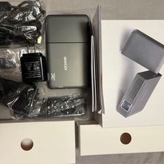 2台でこの価格　中古　iOCHOW IO2とiOCHOW IO4 ミニプロジェクターの画像