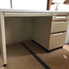 中古事務机、値段交渉引き下げok