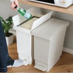 32L ゴミ箱　ホワイト