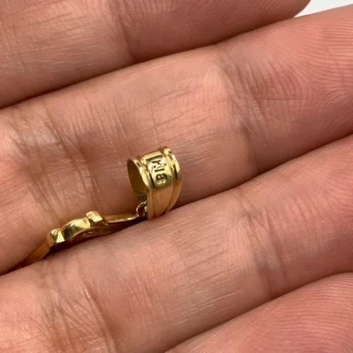 売り切れました。K24 24金　リバティー5g 枠K18 ペンダントトップ　7.1g