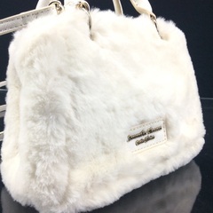 Samantha サマンサタバサ プチチョイス 白レザー×フェイクファー 2way ななめがけショルダーミニバッグの画像
