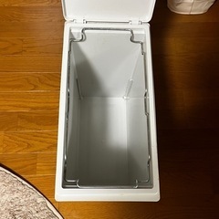 【中古・あげます】ダストボックス（ゴミ箱）の画像