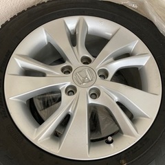 『早い者勝ち』スタットレス　215／60／R16ホイール付の4本セット