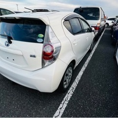 Toyota aqua 2012 の画像