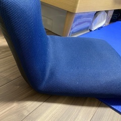 【無料】ネイビー色の座椅子の画像