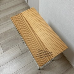 サイドテーブルの画像