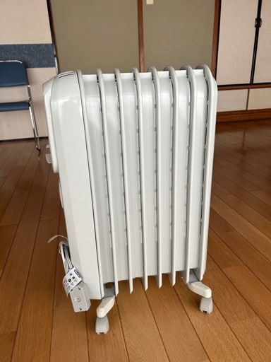 デロンギ　オイルファンヒーターV550807EFS