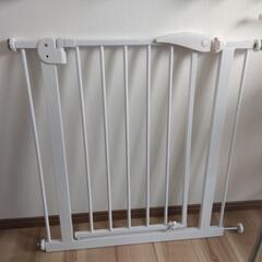 ベビーセーフティオートゲート　2台　その他追加フレームの画像