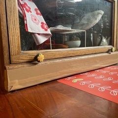 4段カップボード。ガラス戸で飾り棚に最適⭐︎の画像