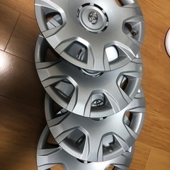 200系ハイエース純正ホイールカバー