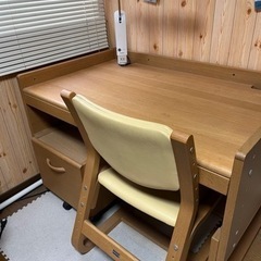 カリモク ベネッセ 学習机の中古が安い!激安で譲ります・無料で カリモク ベネッセ 学習机の中古が安い!激安で譲ります・無料で