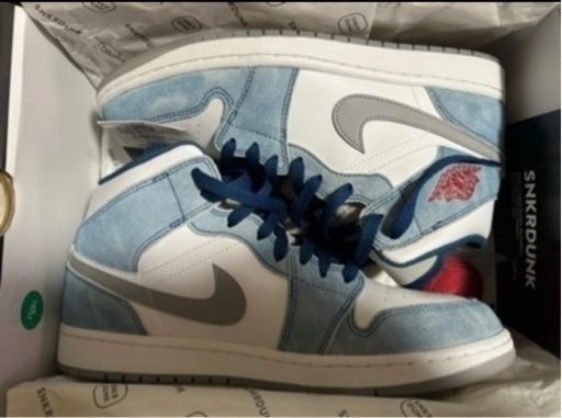 White Hyper  Red  エアジョーダン　NIKE 値下げ中